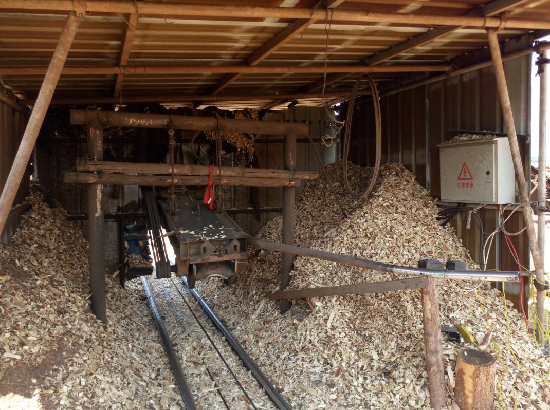 防腐油木桿扒皮機(jī)